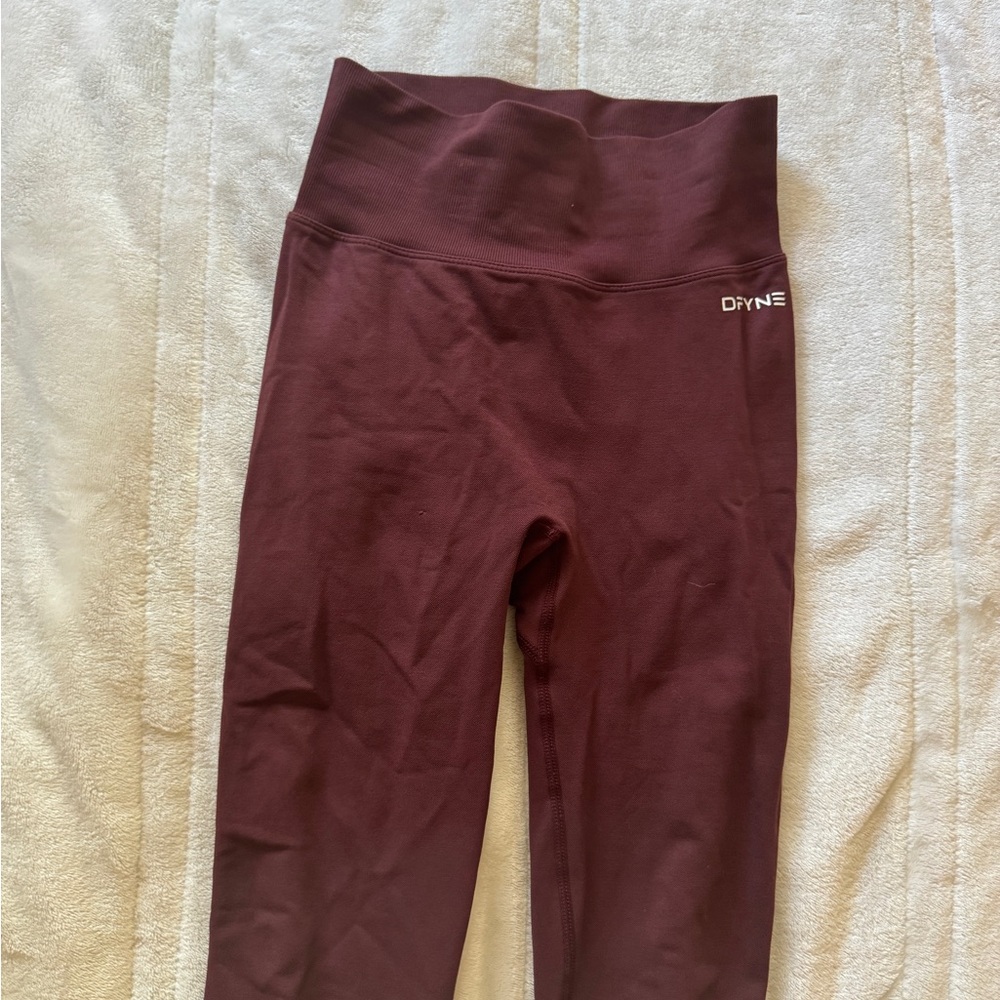 DFYNE Women's Burgundy Impact Leggings S